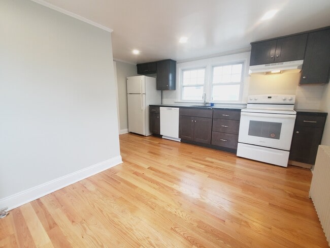 Photo - 21 Cushing St Unit 1