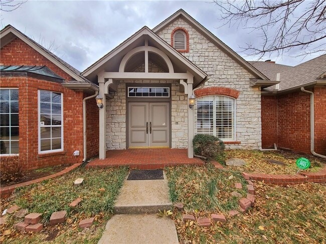 Building Photo - 5604 NW 106th St