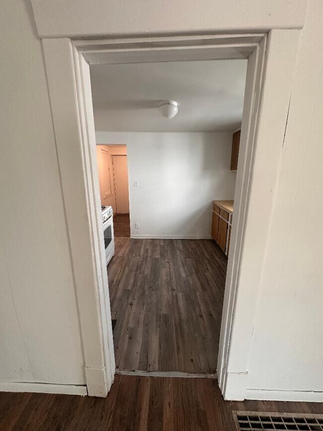 Photo - 68 N 7th Ave Unidad 2