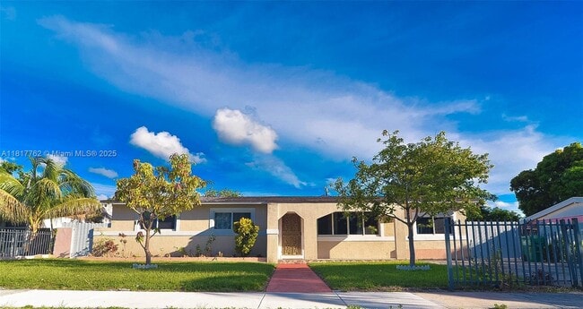 Building Photo - 240 NW 197th St Rental
