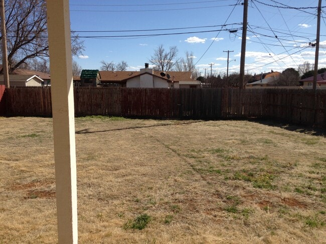 Photo - 513 Corrales Rd