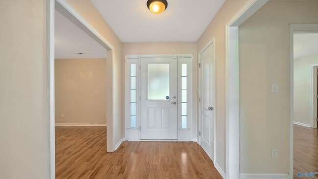 Photo - 113 NW Imogene Way