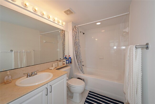 Photo - 1155 Brickell Bay Dr Unidad 3301