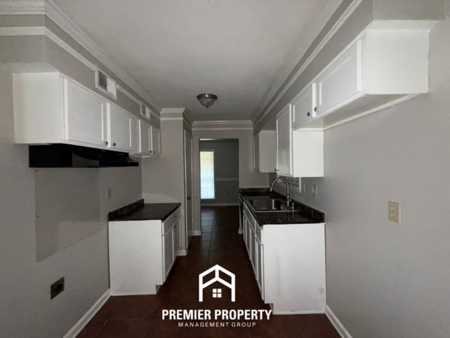 Photo - 3712 Covington Pike