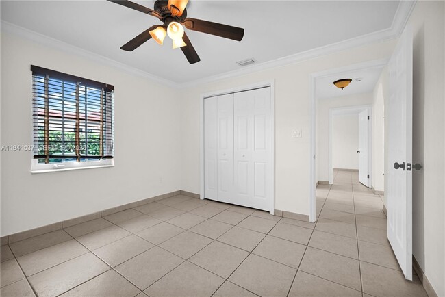 Photo - 6560 SW 39th St