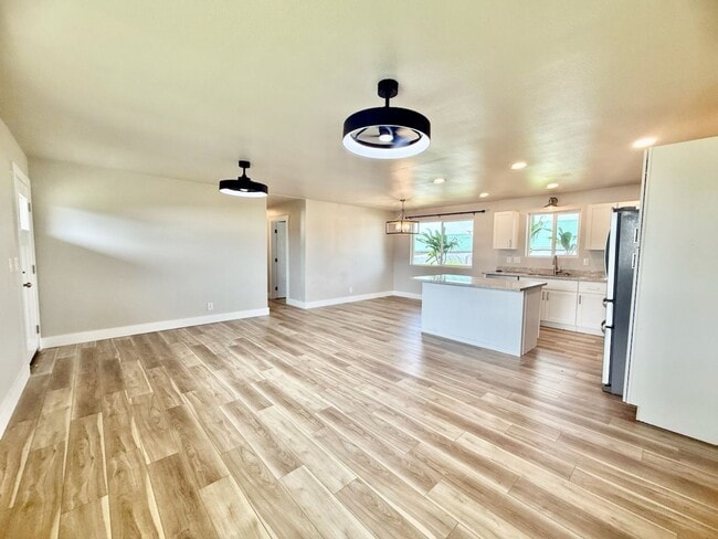 Photo - 3 Bedroom 1.5 Bath for rent in Waimea