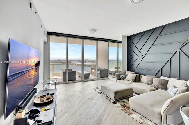 Photo - 2020 N Bayshore Dr Unit 3408