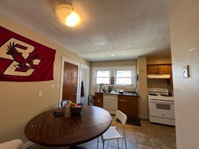 Photo - 289 Foster St Apartments Unit #1