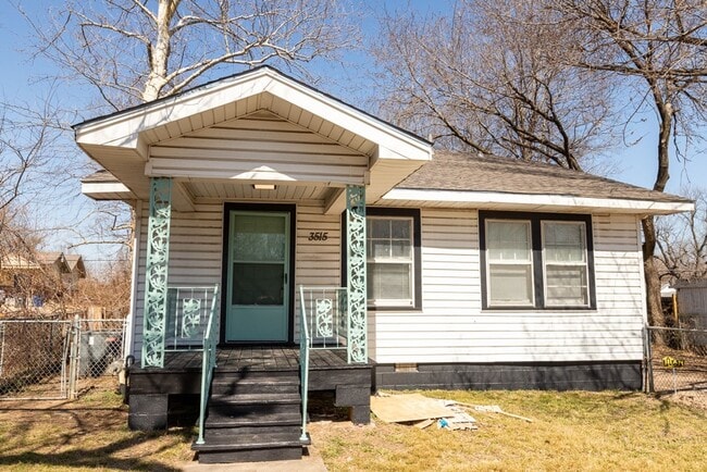 Photo - 3515 E King Pl