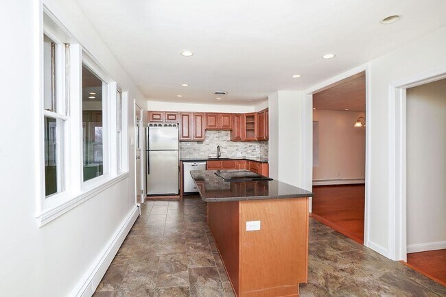 Photo - 175 Trenton St Unit 3