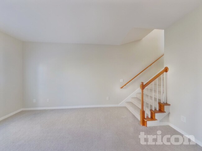 Photo - 2013 Fiona Way