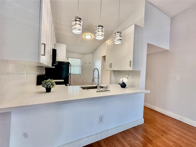 Building Photo - 9994 Nob Hill Pl Unit 9994