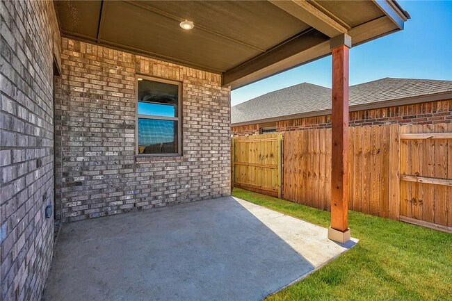 1013 NW 4th St