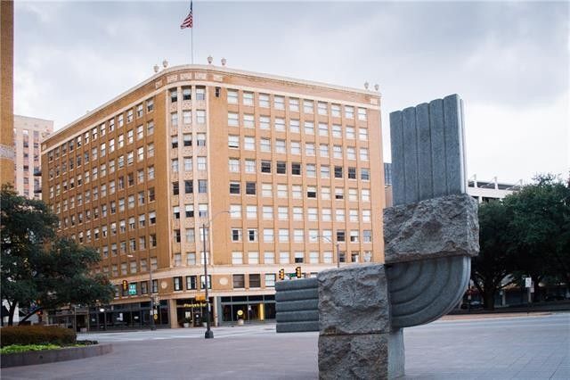 Photo - 411 W 7th St Unit ID33081