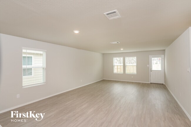 Photo - 1814 Morse Way