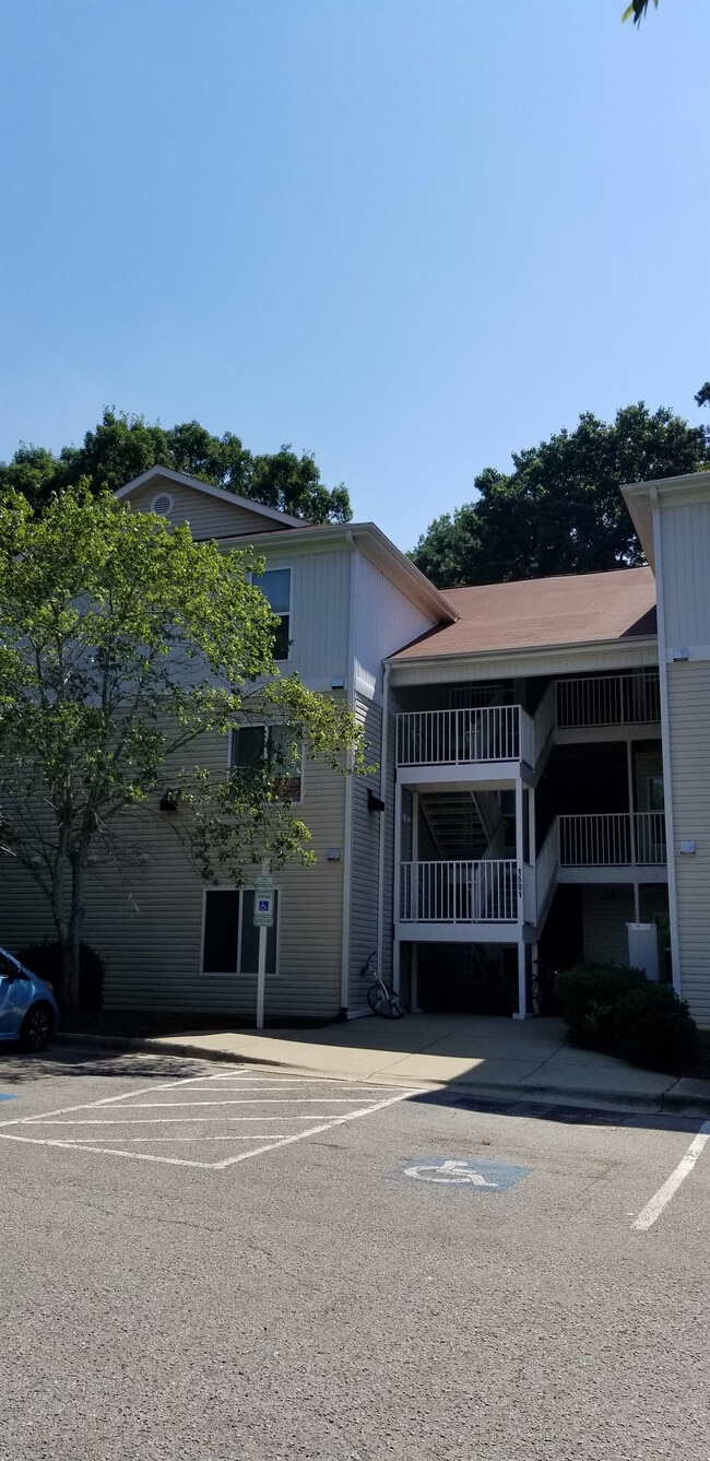 Building Photo - 1501 Graduate Ln