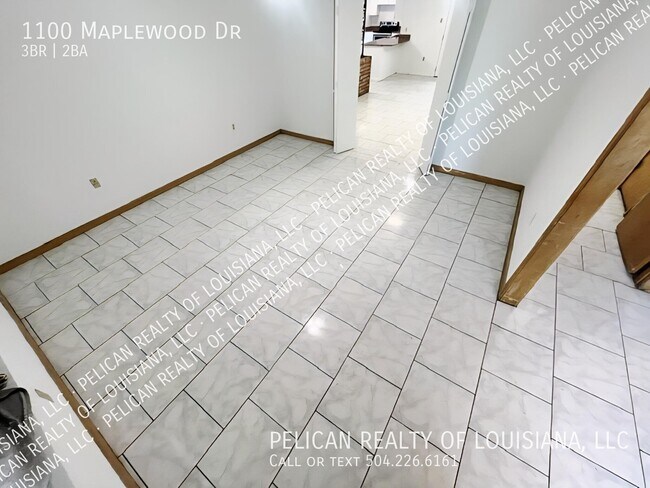 1100 Maplewood Dr