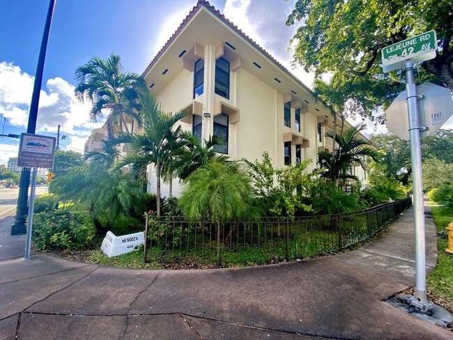Building Photo - 1600 S Le Jeune Rd Unit 3 Rental