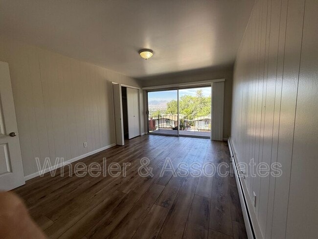 Photo - 638 Columbus St E