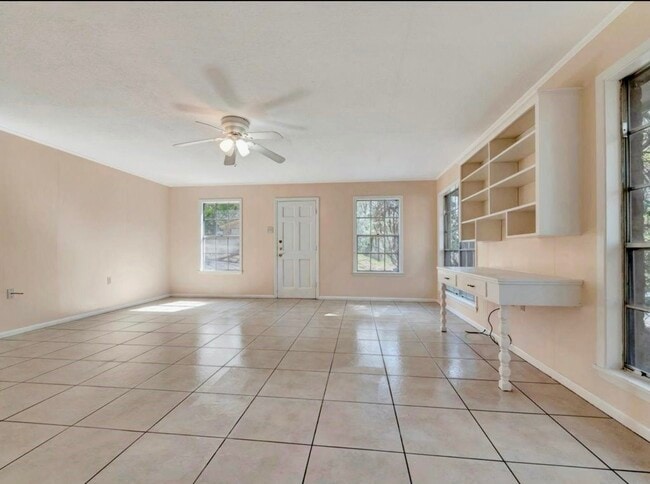 Photo - 1529 Shelton Dr