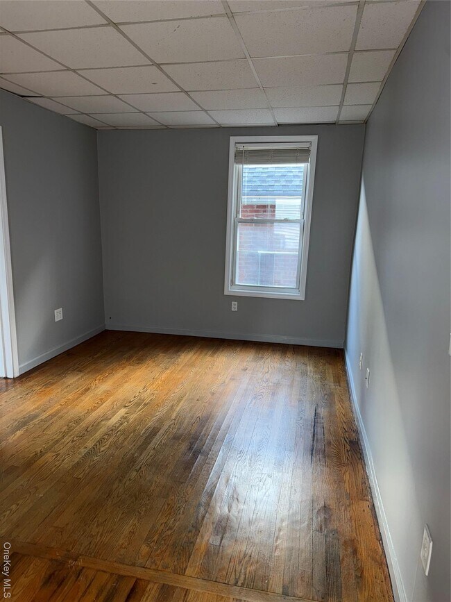 Photo - 54 Gifford Ave