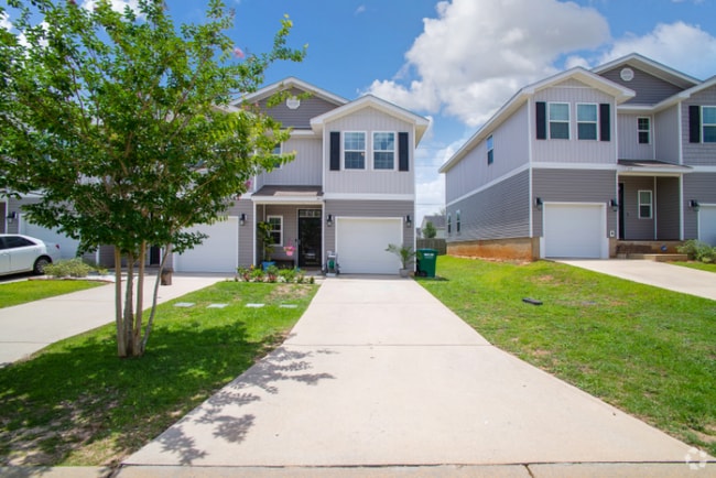 Building Photo - 141 Iron Horse Dr E Rental