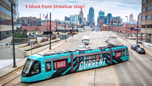 1 Block from KC Streetcar and MAX Bus - 3404 Baltimore Ave Unit 2 Rental