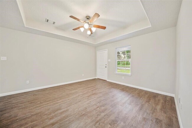 Photo - 1111 Rd 5102