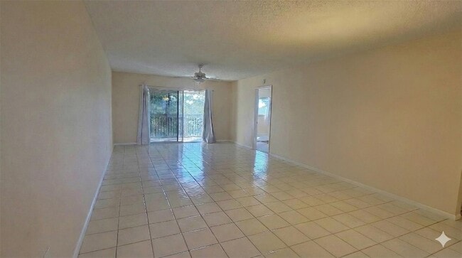 Photo - 901 SW 141st Ave Unidad 406M
