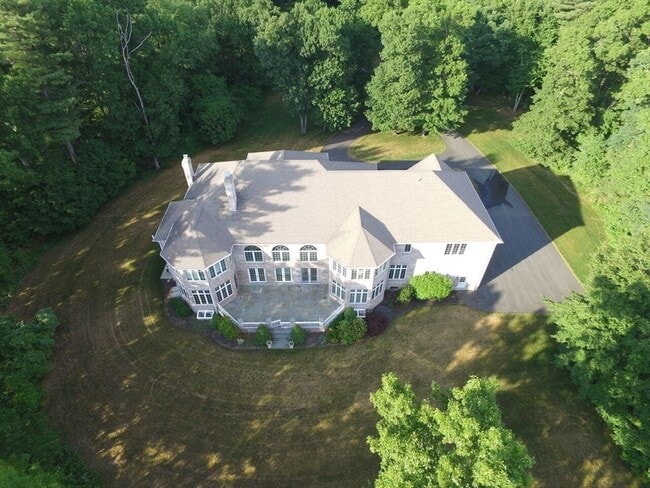 Photo - 11 Elizabeth Way