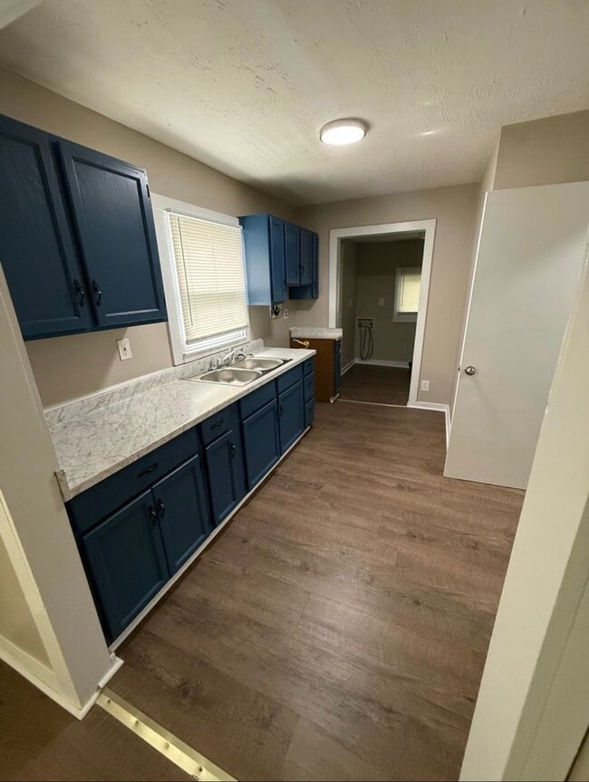 Photo - 714 Golfview Dr