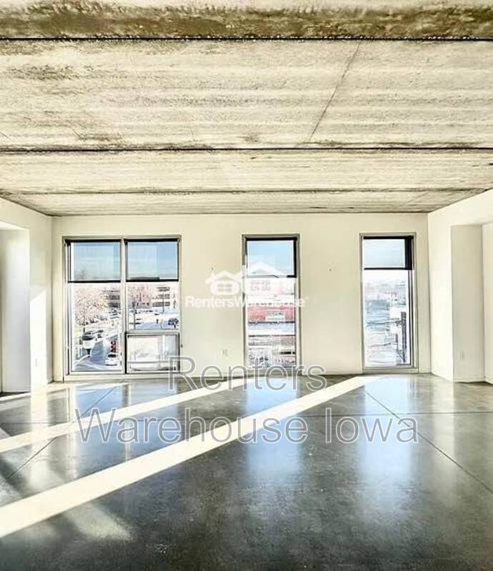 Photo - 350 E Locust St Unit 205