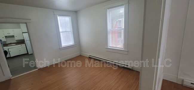 Photo - 438 E Strawberry St