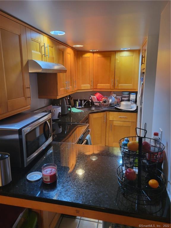 Photo - 60 Strawberry Hill Ave Unidad 1218