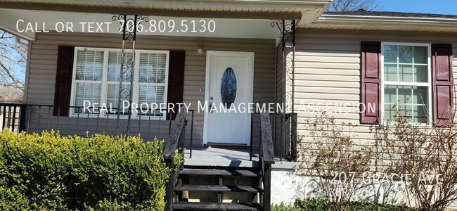 Photo - 207 Gracie Ave House