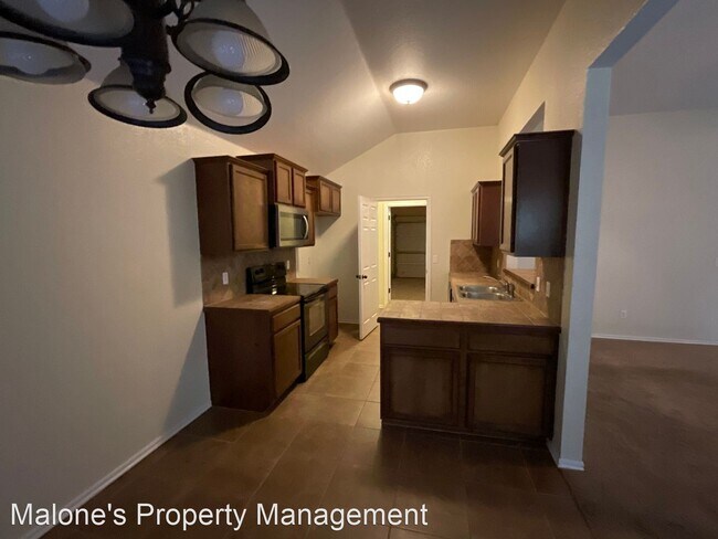 Photo - 3 br, 2 bath House - 201 Spring Creek