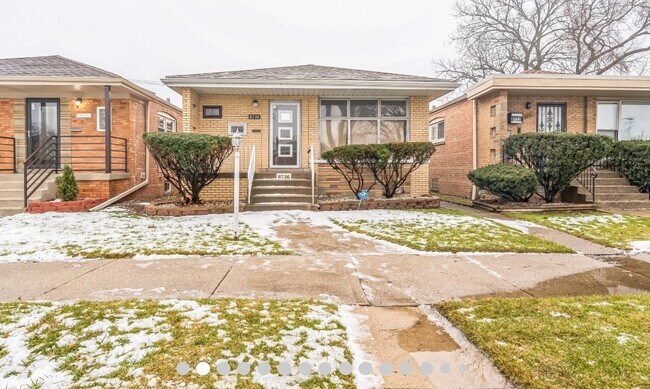 Photo - 8736 S Cornell Ave