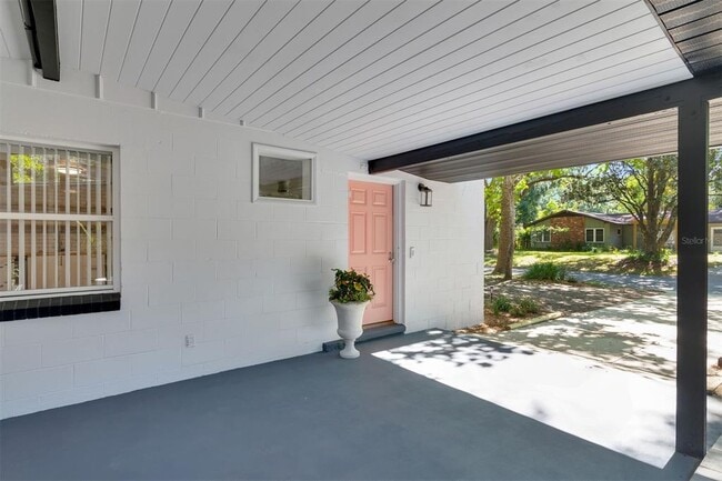 600 NW 36th Dr