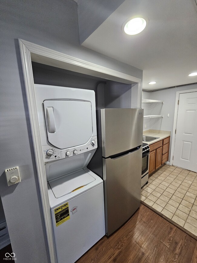 Photo - 4943 Indianola Ave