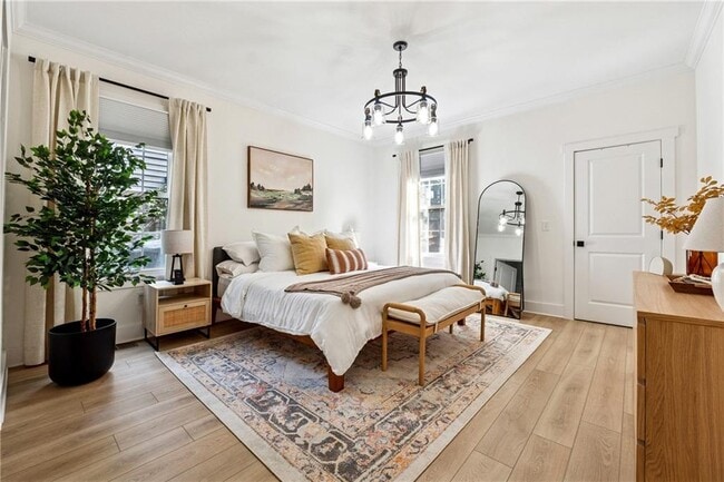Photo - 951 Longley Ave NW