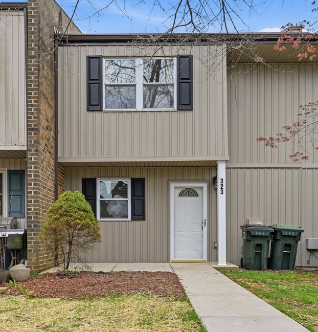 Building Photo - 3 Bed | 2.5 Bath Townhome in Wedgewood Estates – Available Now!