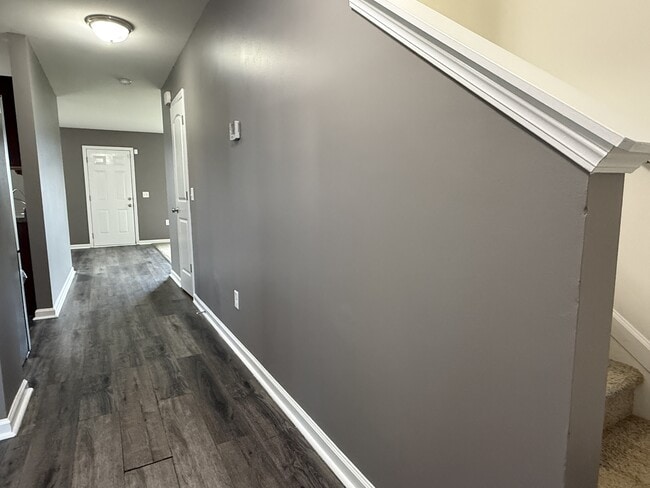 Photo - 215 Barbour Ln
