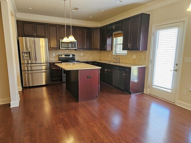 Photo - 10563 Naramore Ln