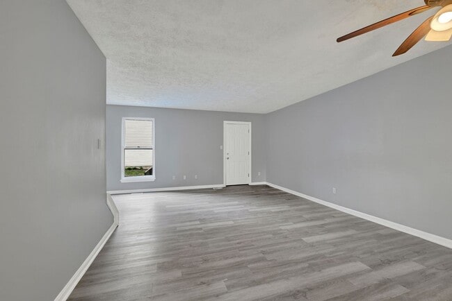 Photo - 504 Park Manor Cir