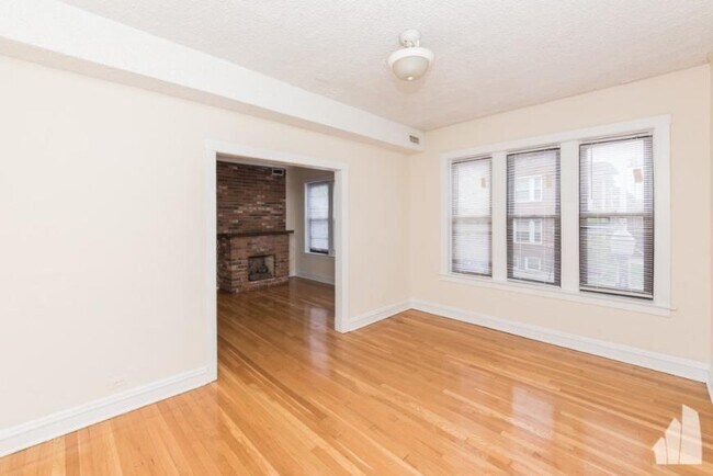 Photo - 2 bedroom in Chicago IL 60613 Unit 2BD