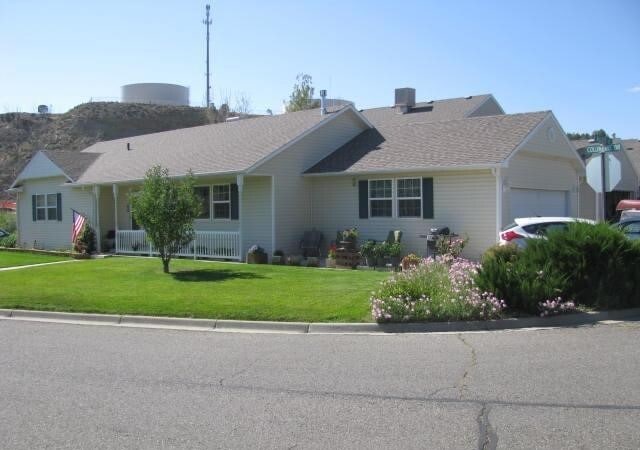 Building Photo - 2829 Acacia Ave