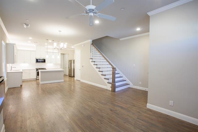 Photo - 8586 Church St