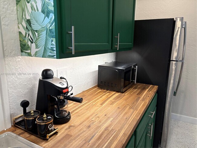 Photo - 1901 SW 9th St Unit 2