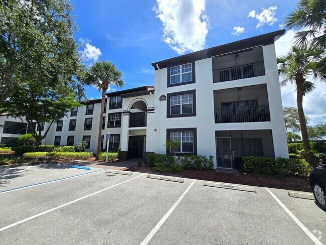 Building Photo - ** FAIRWAY PRESERVE ** 2 BED / 2 BATH COND... Rental