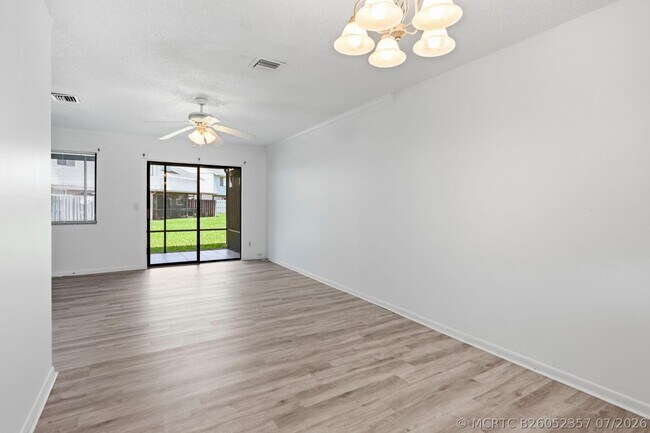 Photo - 2305 Seaside Dr